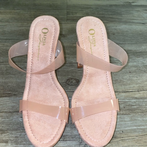 Heels - Picture 2 of 3